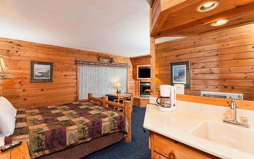Voyageur Lakewalk Inn 덜루스 외부 사진